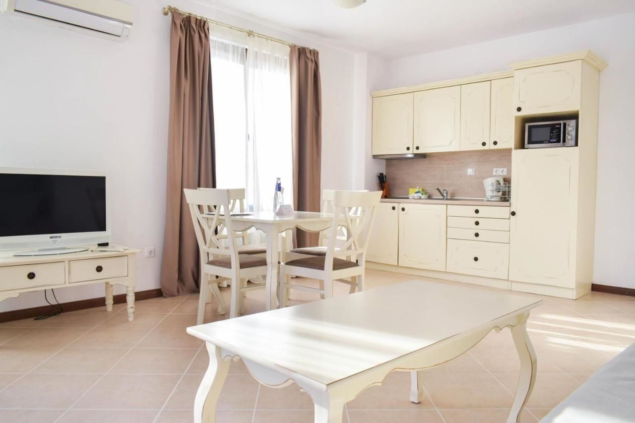 Курортные отели Oasis Resort & SPA Лозенец
