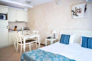 Курортные отели Oasis Resort & SPA Лозенец Номер-студио с балконом-1