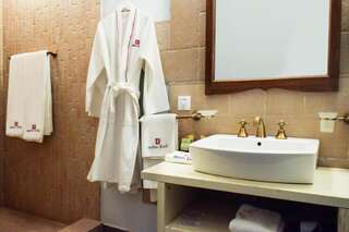 Курортные отели Oasis Resort & SPA Лозенец Двухместный номер с 1 кроватью и балконом, вид на море-9