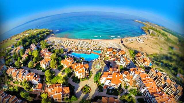Курортные отели Oasis Resort & SPA Лозенец-5