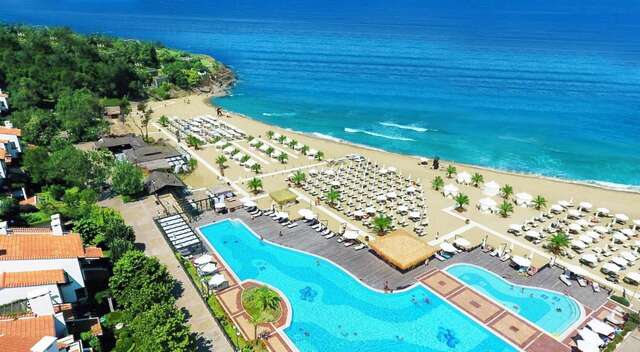 Курортные отели Oasis Resort & SPA Лозенец-6